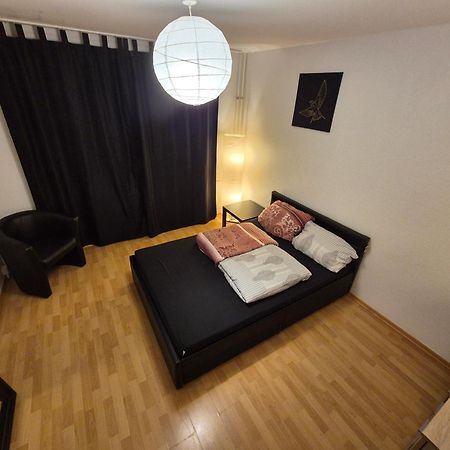 Schoene 3 Schlafzimmer Wohnung Mit 4 Dopplbetten Berlino Esterno foto